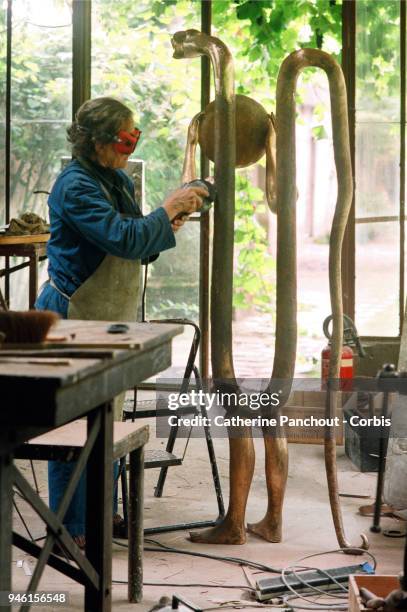 French sculptor Claude Lalanne in her workshop on September 26, 1995 in Ury, France.