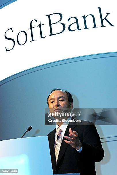 Masayoshi Son, president of Softbank Corp., speaks to the media at a news conference in Tokyo, Japan, Thursday, September 28, 2006. Softbank Corp.,...