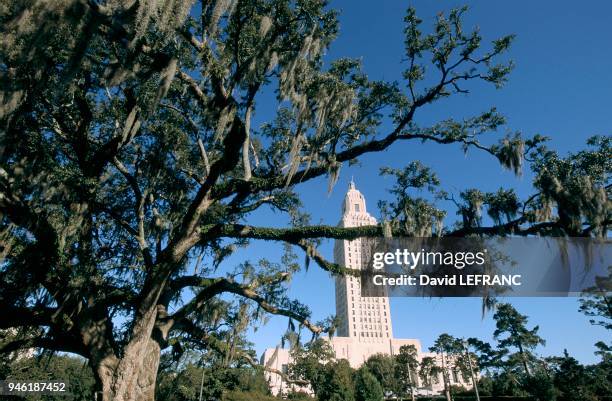 The capitol of Louisiana, seat of government, is a building of 34 floors and 135 meters high, which makes it the highest capitol of the United...
