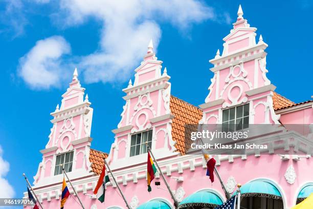 royal plaza, oranjestad, aruba - oranjestad foto e immagini stock