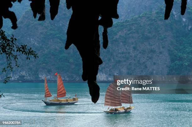 BAIE D'HALONG, VIETNAM.