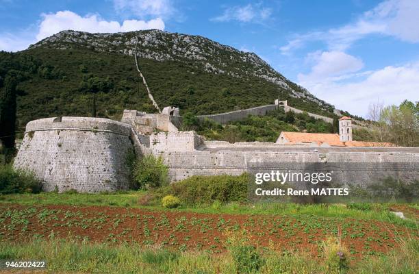 MURAILLE DE STON, PRESQU'ILE DE PELJESAC, CROATIE.