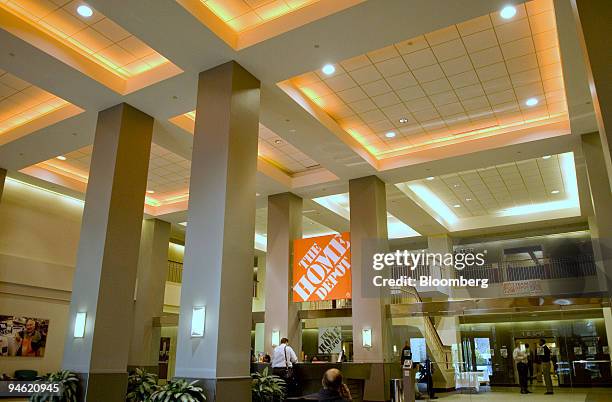Corporate Headquarters Interior Photos and Premium High Res Pictures ...