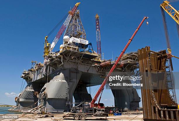 Kiewit Rigging Container Kiewit Photos and Premium High Res Pictures - Getty Images