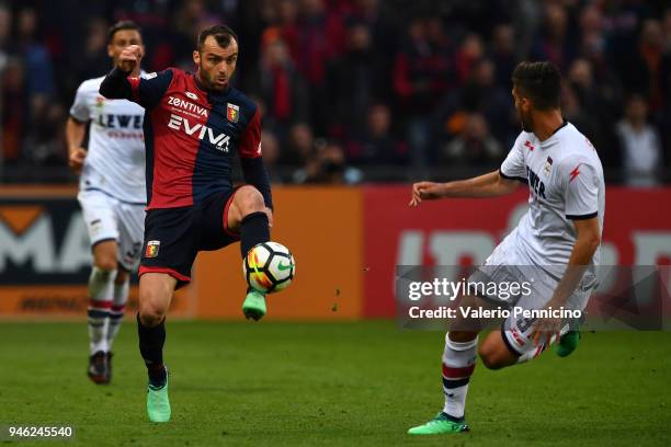 Goran Pandev of Genoa CFC controls the ball during the serie A match between Genoa CFC and FC Crotone at Stadio Luigi Ferraris on April 14, 2018 in...