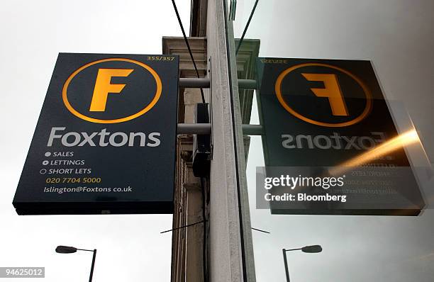 Foxtons Office Photos and Premium High Res Pictures - Getty Images