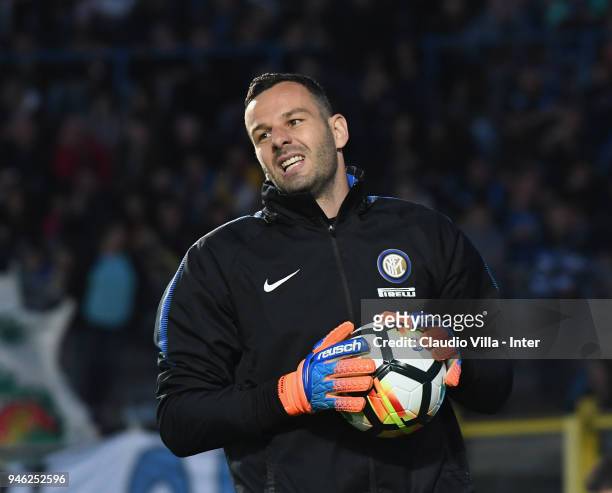 Samir Handanovic of FC Internazionale in action during warm up prior to the serie A match between Atalanta BC and FC Internazionale at Stadio Atleti...