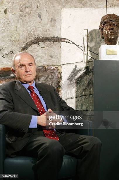 Issing Issing Photos and Premium High Res Pictures - Getty Images