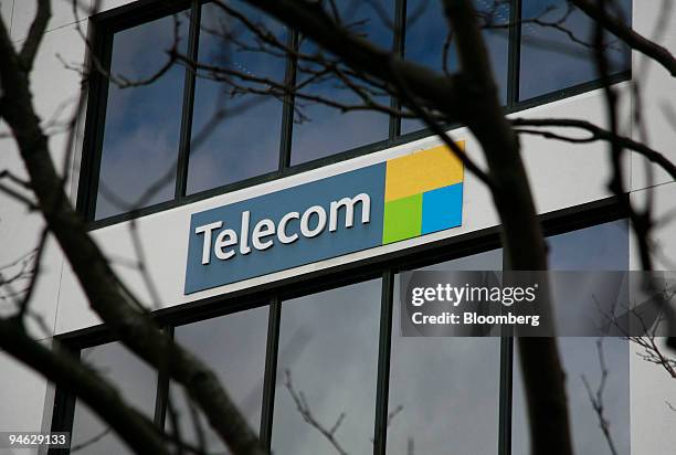 Telecom Corp 335 Yellow Corporation Stock Photos, High-Res Pictures, and Images ...