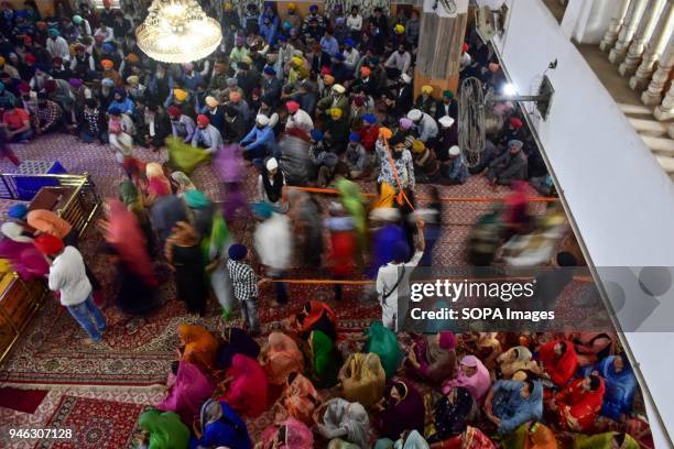 Sikh Rituals 142 Jk Temple Stock Photos, High-Res Pictures, and Images - Getty Images