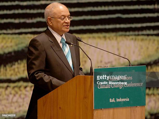 Maumoon Abdul Gayoom, Maldives' president, delivers a speech during the 13th conference of the United Nations Framework Convention on Climate Change...
