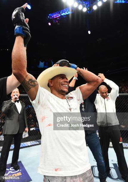 In their welterweight fight during the UFC Fight Night event at the Gila Rivera Arena on April 14, 2018 in Glendale, Arizona.