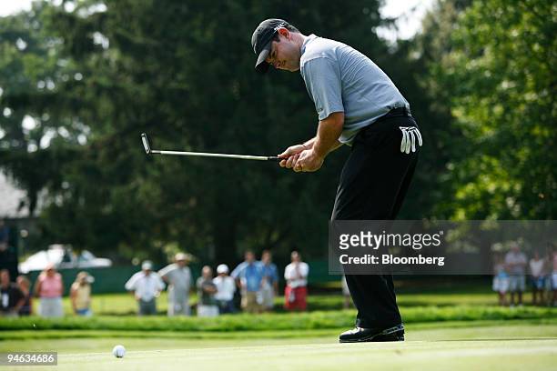 Professional golfer Rory Sabbatini reacts after missing a putt on the 2nd hole of the Barclays Classic tournament at Westchester Country Club in Rye,...