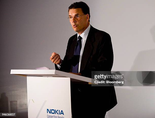 Olli-Pekka Kallasvuo, president, chief executive officer and chief operating officer of Nokia Oyj, speaks during a news conference in New Delhi,...