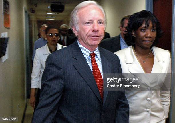 Democrat Senator Joseph Lieberman on the campaign trail in Bridgeport, Connecticut, USA, stopped at the New Vision International Ministries for...
