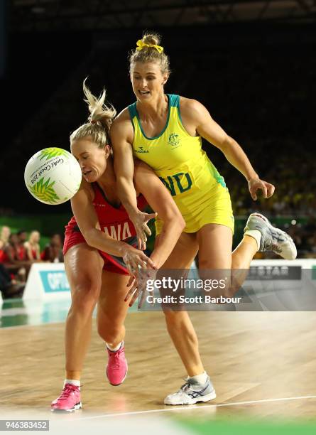 Gabi Simpson of Australia and Chelsea Pitman of England compete for the ball during the Netball Gold Medal Match on day 11 of the Gold Coast 2018...