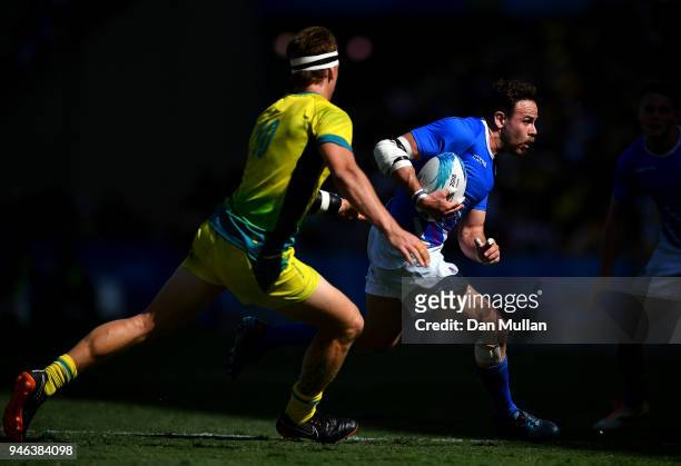 Ruaridh Jackson of Scotland takes on Ben O'Donnell of Australia during the Rugby Sevens Men's Placing 5-6th match between Australia and Scotland on...