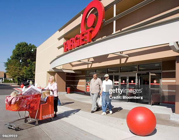 Target Store Oregon 541 Beaverton Oregon Stock Photos, High-Res Pictures, and Images ...