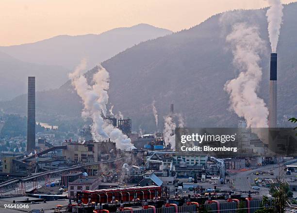 Zinc 40 Photos And Premium High Res Pictures Getty Images zinc-40-photos-and-premium-high-res-pictures-getty-images