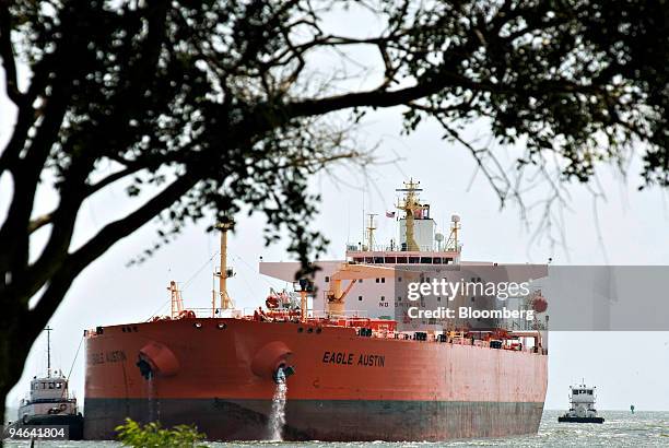 Double Hulled Photos and Premium High Res Pictures Getty Images