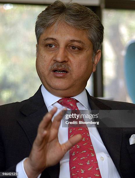 Naved Net 35 Naved A Khan Stock Photos, High-Res Pictures, and Images - Getty Images