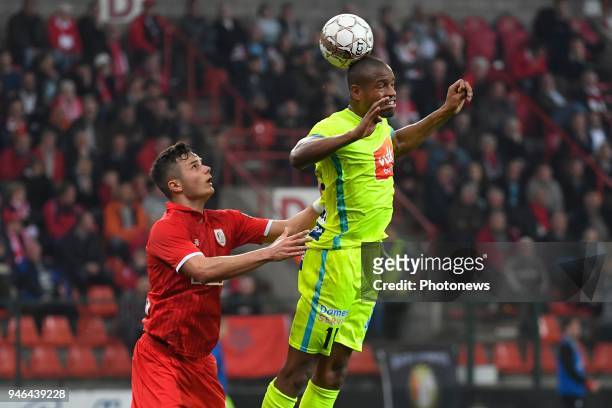 Zinho Vanheusden defender of Standard Liege, Rangelo Janga forward of KAA Gent during the Jupiler Pro League play off 1 match between R. Standard de...