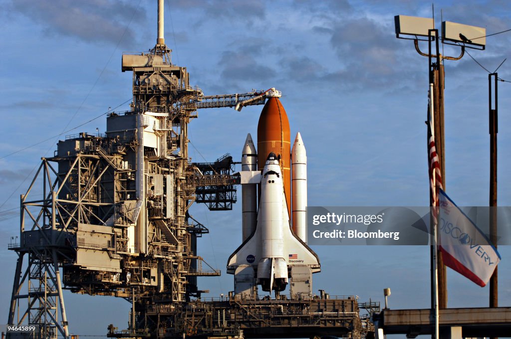 Space Shuttle Discovery sits on Pad 39B at the Kennedy Space