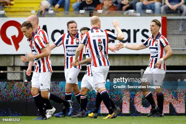 Ben Rienstra of Willem II celebrates 1-2 with Freek Heerkens of Willem II, Elmo Lieftink of Willem II, Jordy Croux of Willem II, Jop van der Linden...