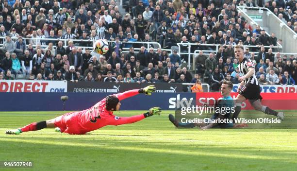 Matt Ritchie of Newcastle scores their 2nd goal during the Premier League match between Newcastle United and Arsenal at St. James Park on April 15,...