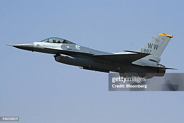 An F16 fighter plane flies during Aero India 2007 at the Yelahanka airbase in Bangalore, India on Wednesday Feb. 7, 2007.