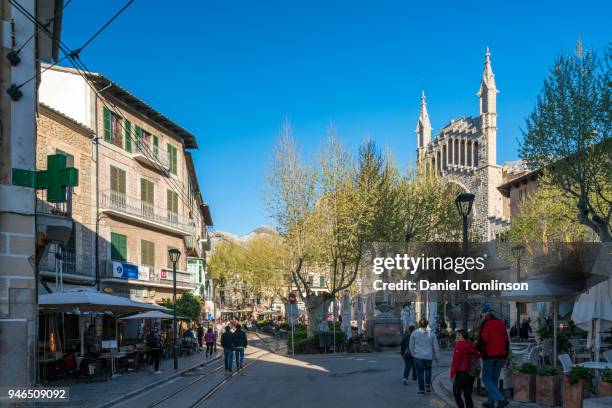 the town of sóller in the mountains of the serra de tramuntana, in north mallorca / majorca - pollensa stock pictures, royalty-free photos & images