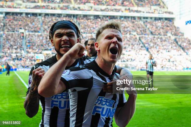 3 687点のサッカー選手 マット リッチーのストックフォト Getty Images 3 687点のサッカー選手 マット リッチーのストックフォト Getty Images