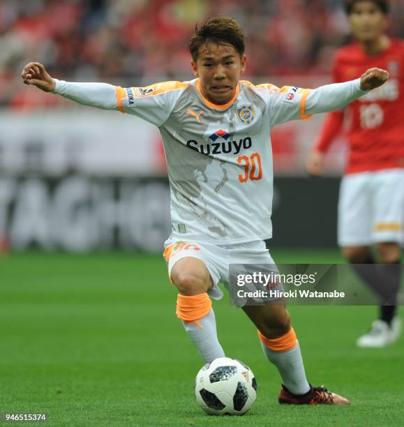 Shota Kaneko of Shimizu S-Pulse in action during the J.League J1 match between Urawa Red Diamonds and Shimizu S-Pulse at Saitama Stadium on April 15,...