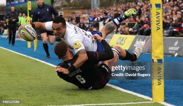 Nick Isiekwe of Saracens puts in a last ditch try saving tackle on Kahn Fotuali'i during the Aviva Premiership match between Saracens and Bath Rugby...