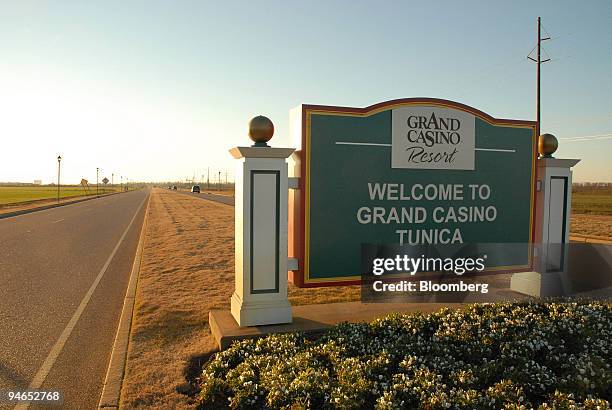 Sign for the Grand Casino Tunica welcomes you when you turn onto Grand Casino Parkway in Tunica, Mississippi on December 1, 2006. Mississippi, the...