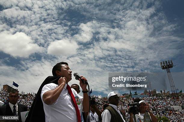 Madagascan President Marc Ravalomanana speaks to a crowd of about 50,000 people during a rally in Antananarivo, Madagascar, on Friday, December 1,...