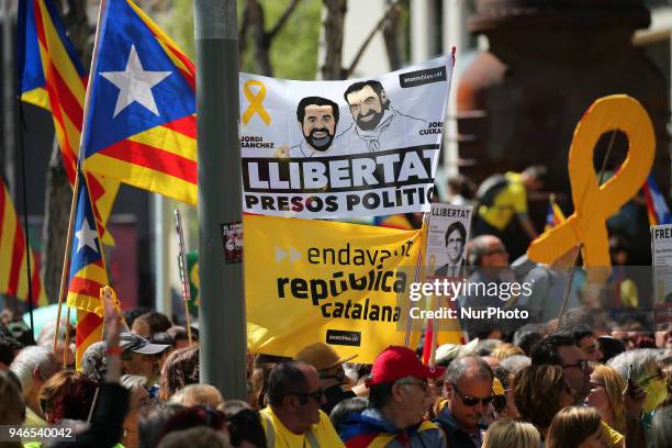 Thousand people demonstrate in favor of democracy and the freedom of political prisoners, on 15th April 2018 in Barcelona, Spain. --