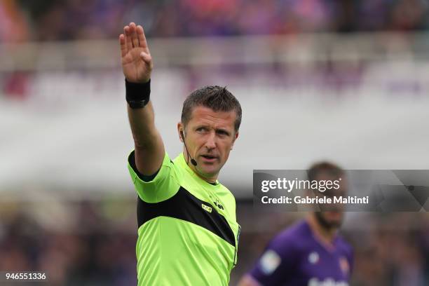 Daniele Orsato referee gestures during the serie A match between ACF Fiorentina and Spal at Stadio Artemio Franchi on April 15, 2018 in Florence,...