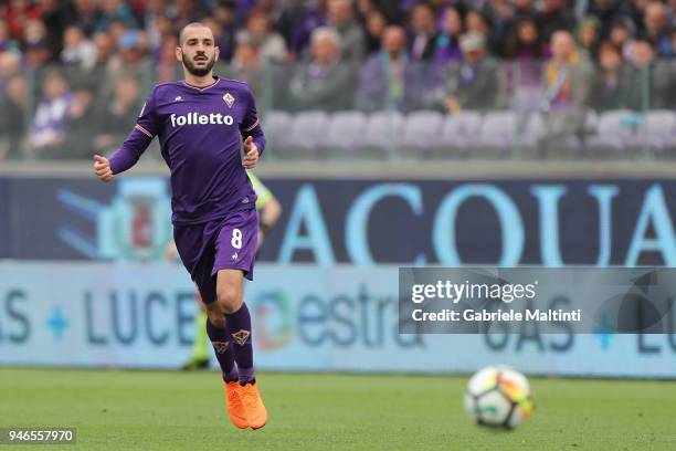 Riccardo Saponara of ACF Fiorentina in action during the serie A match between ACF Fiorentina and Spal at Stadio Artemio Franchi on April 15, 2018 in...