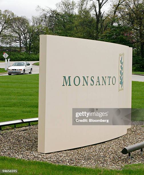 Car leaves the campus of Monsanto Co. Headquarters in the suburbs of St. Louis, Missouri Wednesday, April 4, 2007. Monsanto, vying to become the...