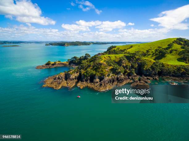 bahía de islas  - whangarei heads fotografías e imágenes de stock