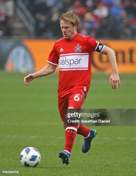 Dax McCarty of the Chicago Fire controls the ball against the Los Angeles Galaxy at Toyota Park on April 14, 2018 in Bridgeview, Illinois. The Galaxy...