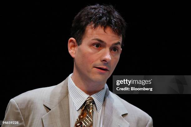 David Einhorn, chairman of Greenlight Capital, speaks during the Value Investing Congress in New York, U.S., on Thursday, Nov. 29, 2007. Thursday is...