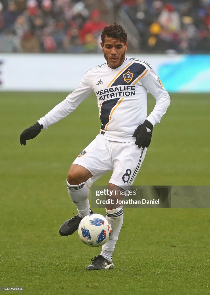 Jonathan Dos Santos Of The Los Angeles Galaxy Passes Against The jonathan-dos-santos-of-the-los-angeles-galaxy-passes-against-the