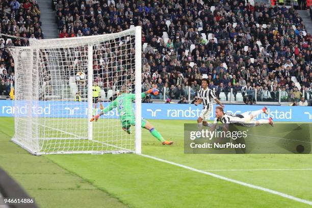 Benedikt Hwedes scores the second goal for Juventus during the Serie A football match between Juventus FC and US Sampdoria at Allianz Stadium on 15...