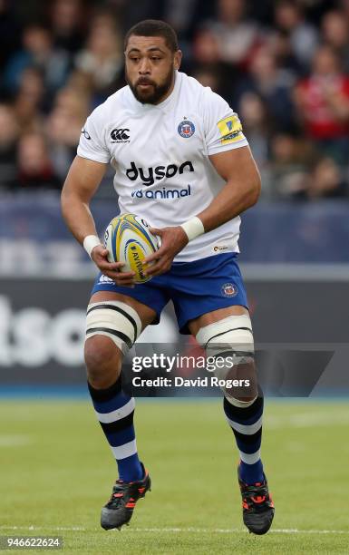 Taulupe Faletau of Bath charges upfield during the Aviva Premiership match between Saracens and Bath Rugby at Allianz Park on April 15, 2018 in...