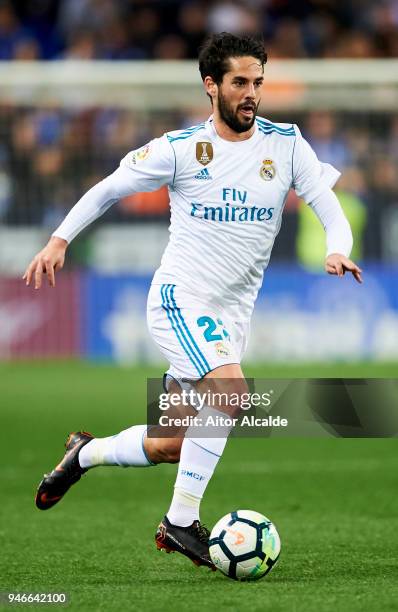 Isco Alarcon of Real Madrid controls the ball during the La Liga match between Malaga CF and Real Madrid CF at Estadio La Rosaleda on April 15, 2018...