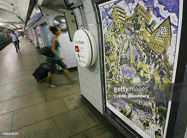 Lino print entitled ''Camden Lock'' by British artist Tobias Till, is displayed on the Victoria Line platform of the London Underground at King's...