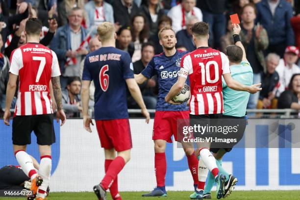 Gaston Pereiro of PSV, Donny van de Beek of Ajax, Siem de Jong of Ajax, Marco van Ginkel of PSV, referee Danny Makkelie during the Dutch Eredivisie...