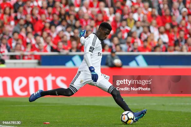 Benfcas Goalkeeper Bruno Varela from Portugal during the Premier League 2017/18 match between SL Benfica v FC Porto, at Luz Stadium in Lisbon on...